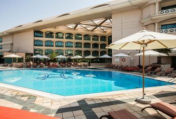 Mövenpick Dubai Grand Al Bustan