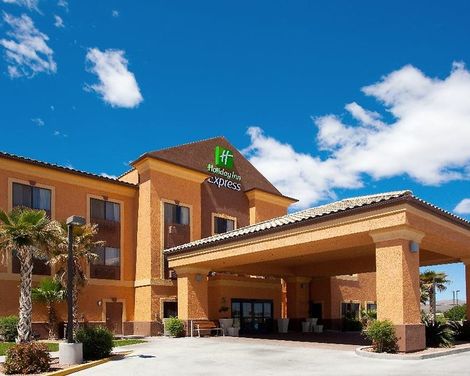 Holiday Inn Express & Suites Kingman-2