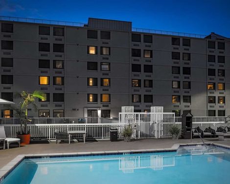 Hilton Garden Inn Los Angeles/Hollywood-0