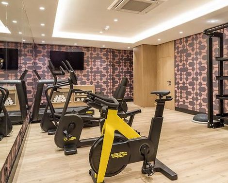 Hotel ILUNION Les Corts-2