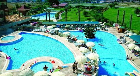 Serenis Hotel