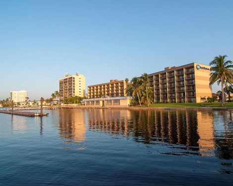 Best Western Fort Myers Waterfront-3