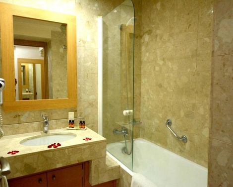 Hotel Oasis-0