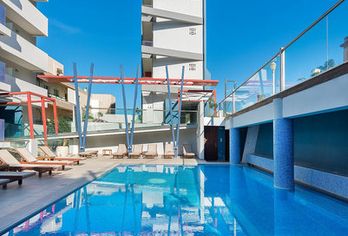 Hotel, Semiramis City Hotel