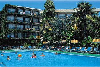 Hotel, Veronica Hotel