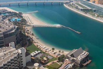 Hotel, Beach Rotana