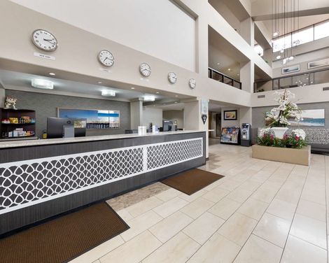 Best Western Plus Redondo Beach Inn-4