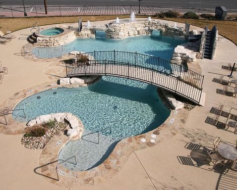 Hampton Inn & Suites Fredericksburg-0
