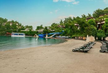Hotel, Club & Hotel Letoonia