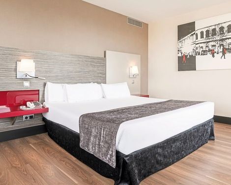 Hotel ILUNION Barcelona-4