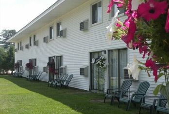 Hotel, Yankee Clipper Inn