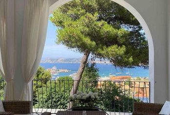 Hotel, Grand Hotel Palau