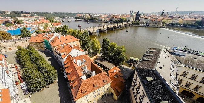 Archibald At The Charles Bridge
