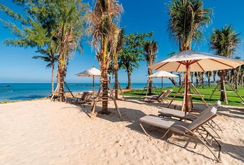 Hotel, The Little Shore Khao Lak by Katathani