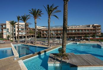 Hotel, Ohtels Les Oliveres