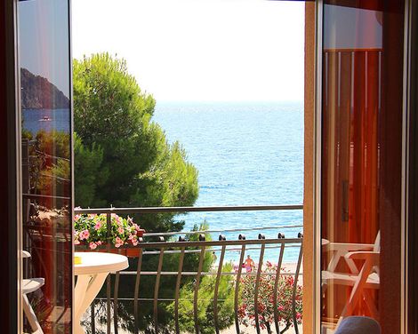 Hotel Chrismare-1