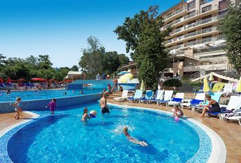 Hotel, Kristal