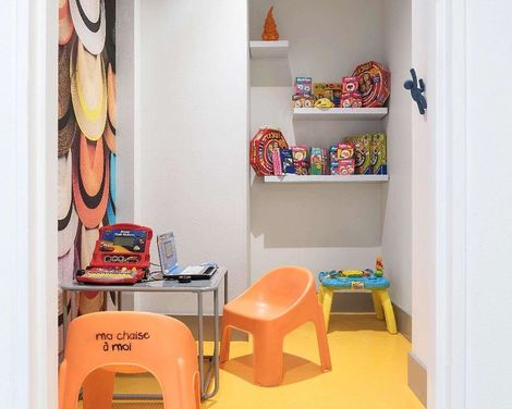 ibis Styles Nice Vieux Port-4