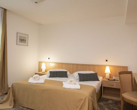 Hotel Flores-0