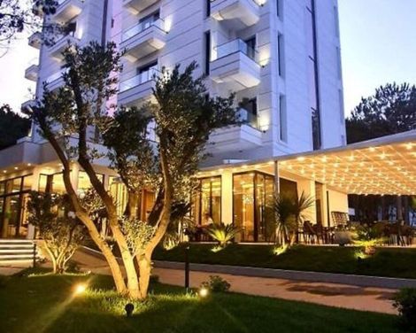 Henry Resort & Spa-2