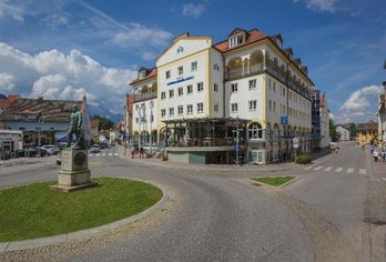 Hotel, Luitpoldpark-Hotel