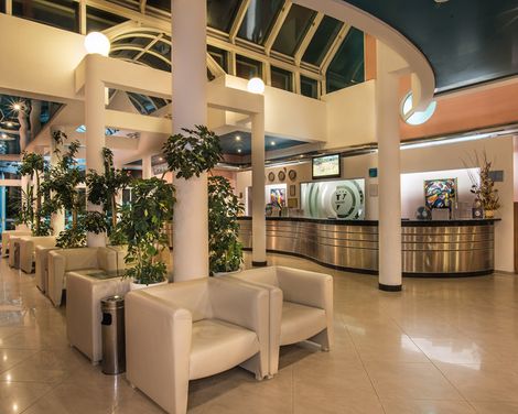 Effect Grand Victoria Hotel-1