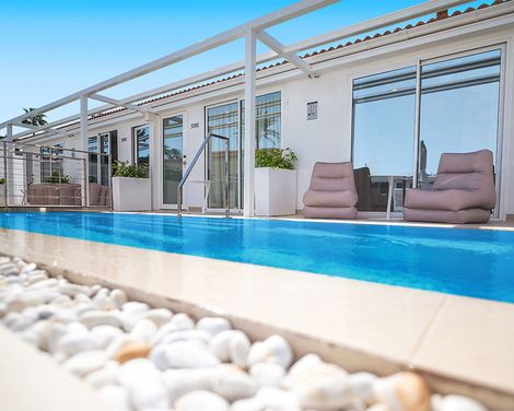 HL Miraflor Suites Hotel-3