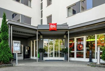 Hotel, ibis Zurich Messe Airport