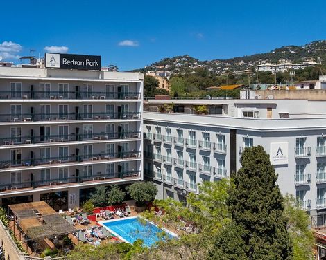 AQUA Hotel Bertran Park-1
