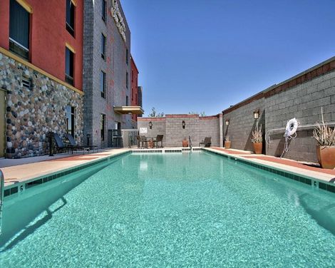 Hampton Inn & Suites Scottsdale at Talking Stick-3