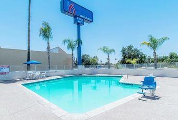 Motel 6 Bakersfield