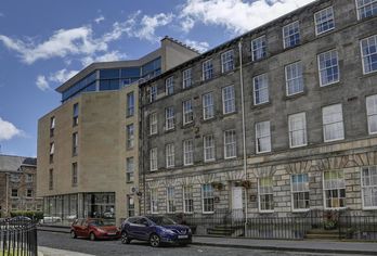 Hotel, Ten Hill Place Hotel