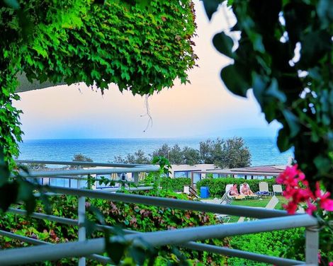 Apollonia Resort & Spa-4