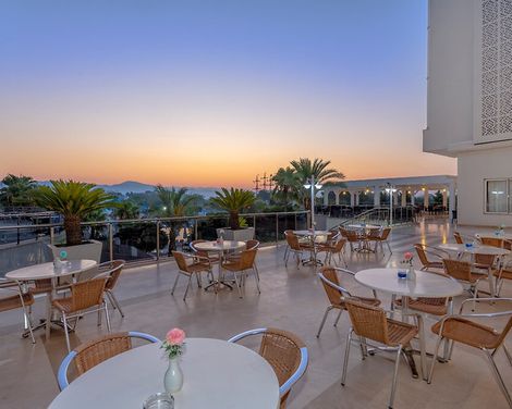 LRS Lake & River Side Hotel & Spa-4