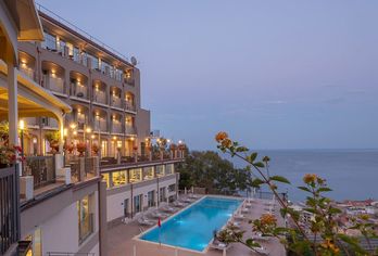 Hotel, Hotel Antares