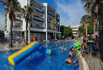 Hotel, Pins Platja Apartments