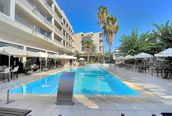 Hotel, Saint Constantin Hotel