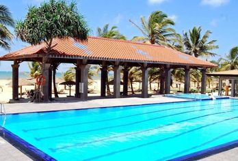 Goldi Sands
