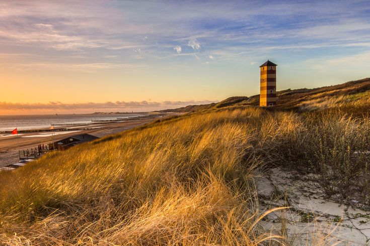 Sanddüne in der goldenen Stunde 