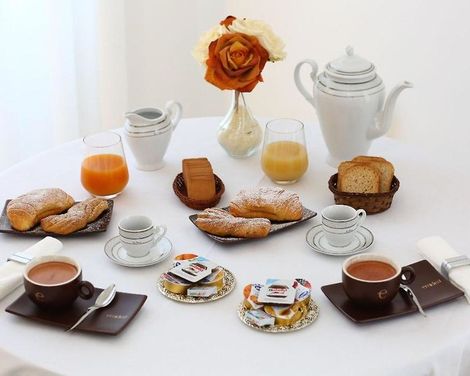 Palazzo Caracciolo Del Sole-1