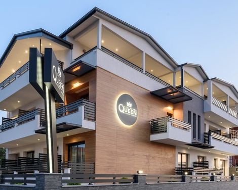 Elizabeth Queen Luxuxy Rooms-4