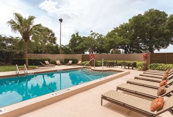 Embassy Suites by Hilton Orlando International Drive ICON Park