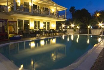 Hotel, Hotel Mocambo