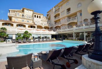 Hotel, Hellenia Hotel