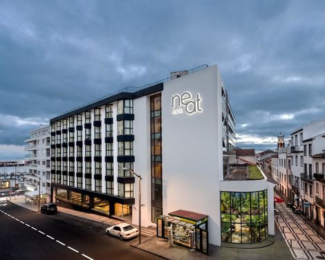 Neat Hotel Avenida-1