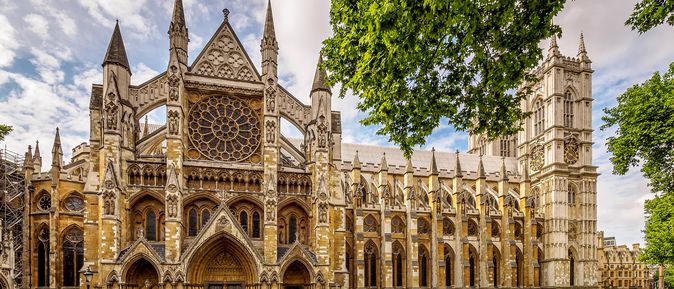 In Westminster Abbey werden Englands Könige und Königinnen gekrönt 