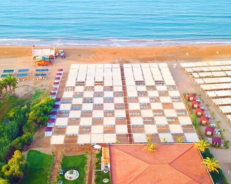 Dream World Palace-1