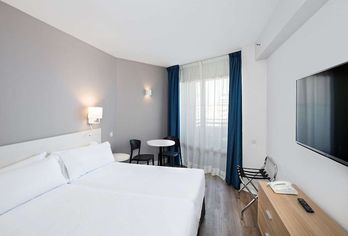 Hotel, SOL Puerto Marina