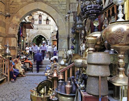 Blick in alte Gasse in Kairo