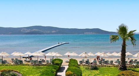 The Holiday Resort Hotel